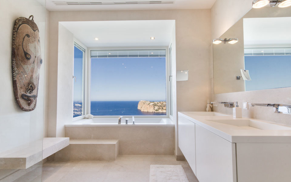 Bathroom with sea view